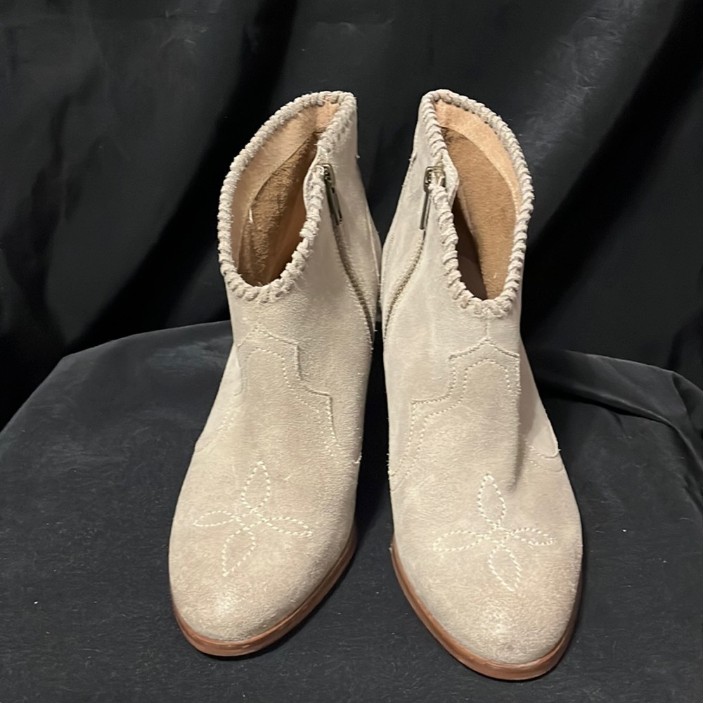 Ariat Cream Ankle Boots
